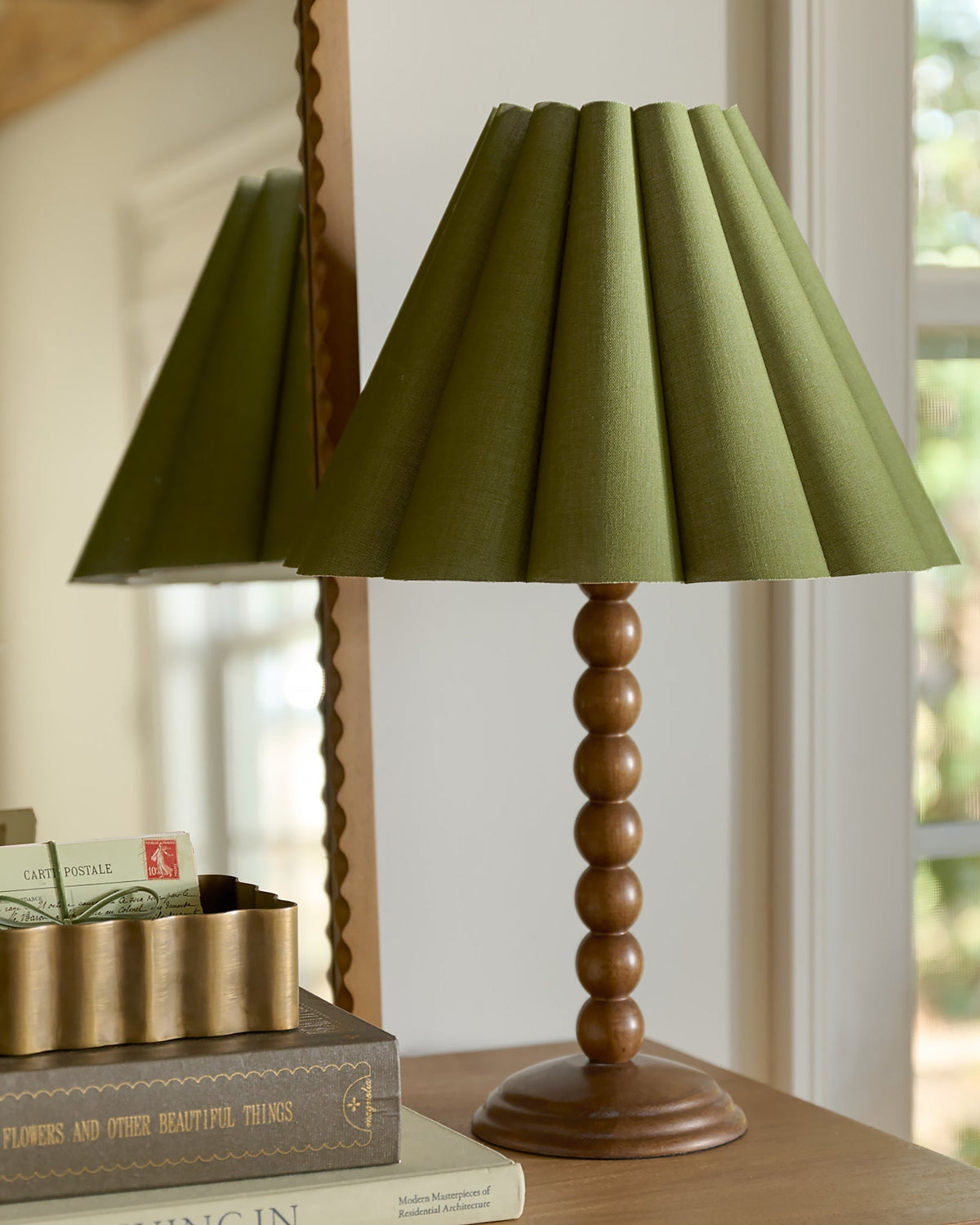 Mavelle Linden Table Lamp table lamp - Detail View