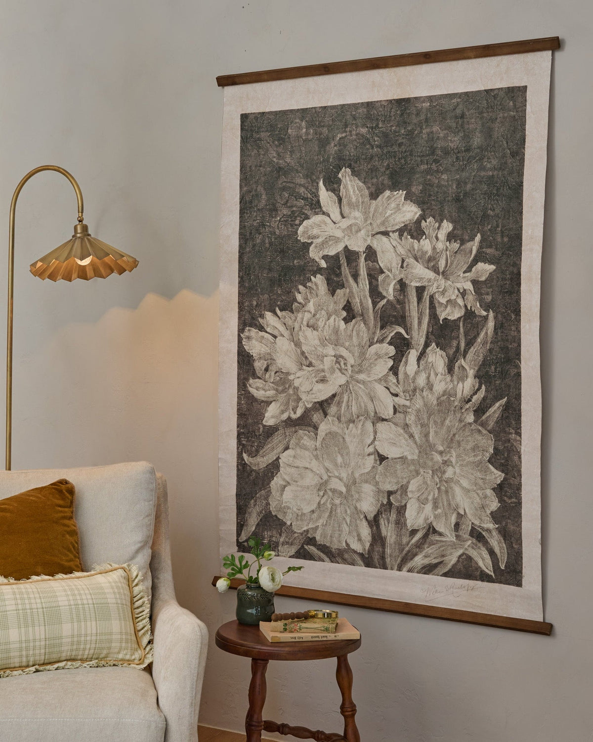 Mavelle Vintage Bloom Sketch Tapestry wall tapestry - Detail View