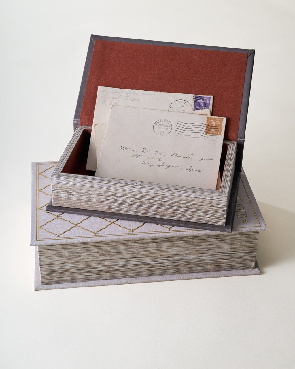 Mavelle Vintage Inspired Handcrafted Book Box decorative box - Detail View