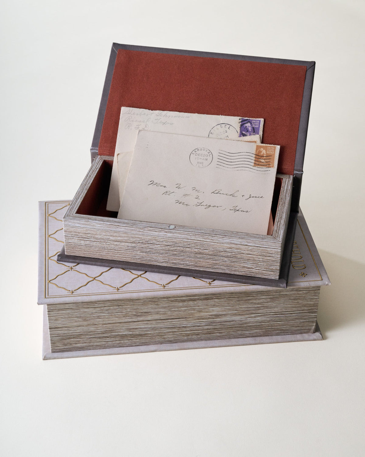 Mavelle Vintage Inspired Handcrafted Book Box decorative box - Detail View